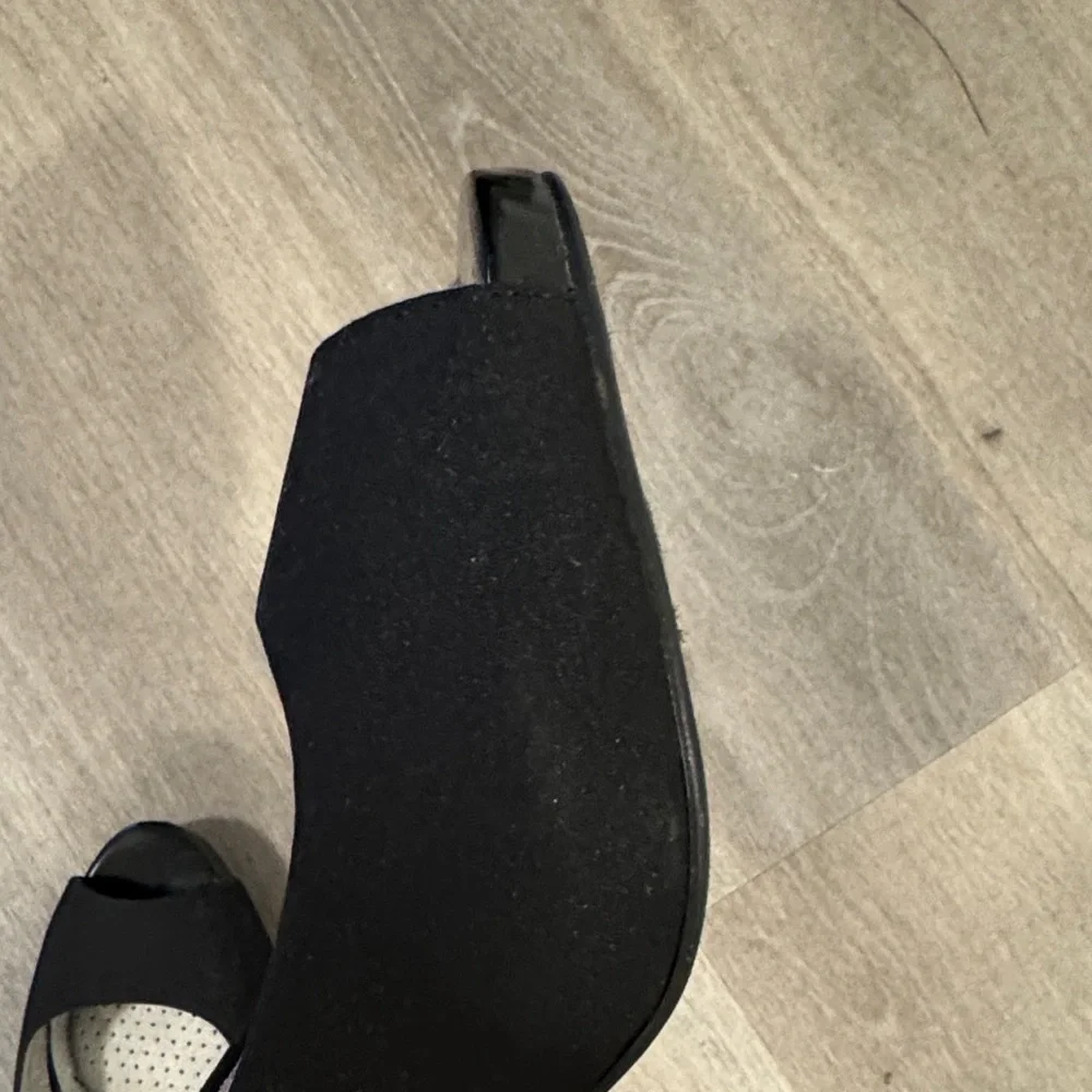 Life Stride Black Slingback Peep-Toe Heels - Picture 13 of 16